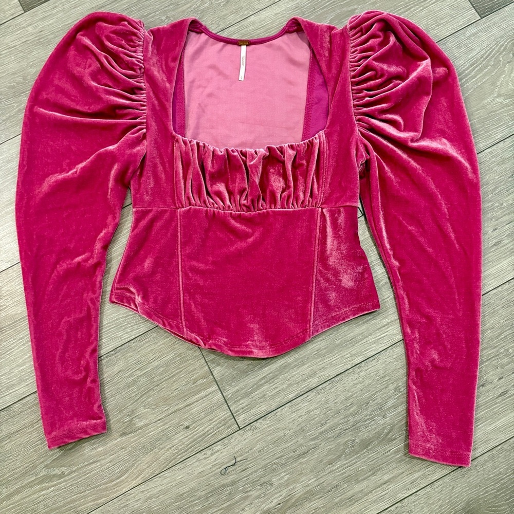 Free People Fuchsia Hold Me Velvet Top with Puff Sleeves Size Small
